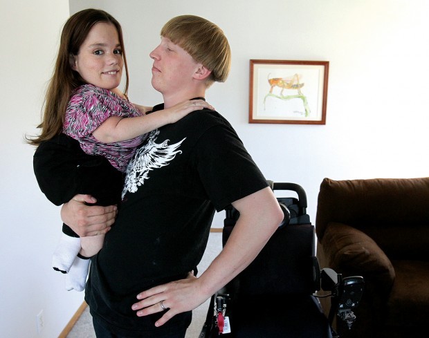 Девушка, которую после рождения «похоронили врачи», выходит замуж