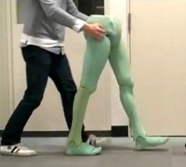 BlueBiped приводятся в движение за счет собственного веса