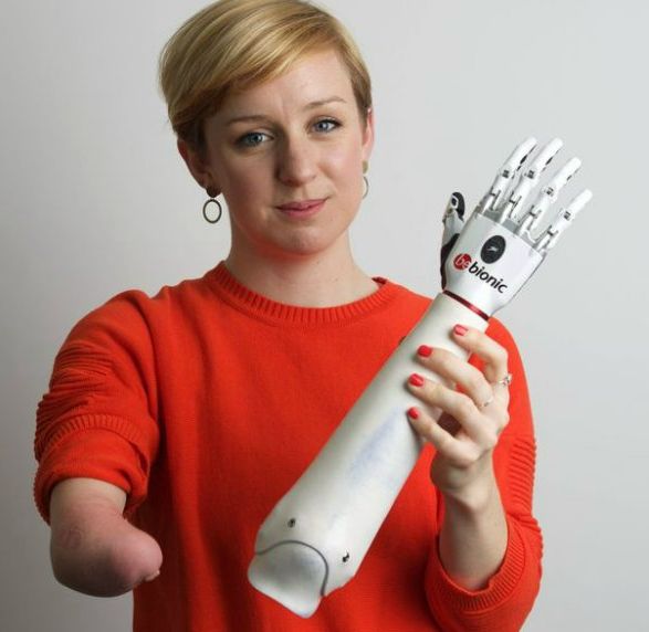 Специально разработанный протез для женщин