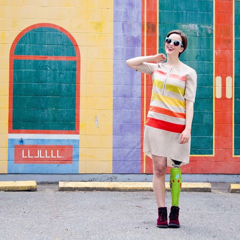 Протез превратился в настоящий модный аксессуар