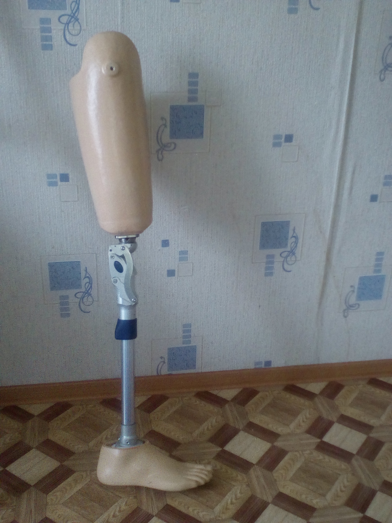 Протез правой ноги