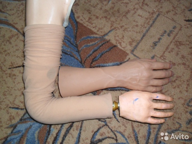 Протез правой руки косметический