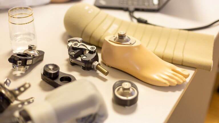 Запчасти на протез левой ноги