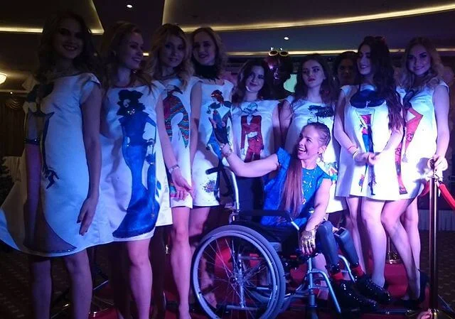 Чемпионка мира по парафитнесу Настя Белковская, яркая, красивая звезда вспыхнула новым, ярким светом, представив свою необычную коллекцию моделей одежды в Берлине.