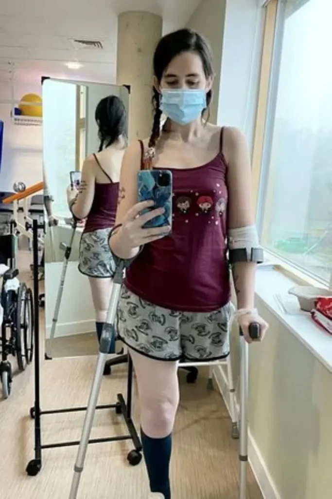 Кэтлин не знала, что беременна, пока не пошла на МРТ ( Изображение: Кэтлин Осборн / SWNS)