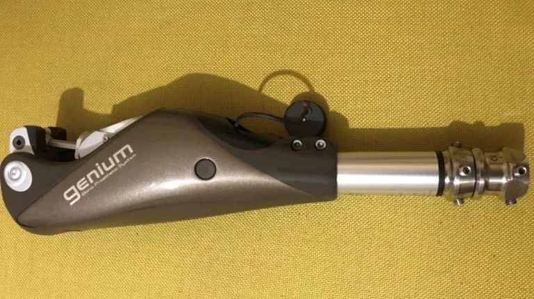 Протез бедра Genium Otto bock