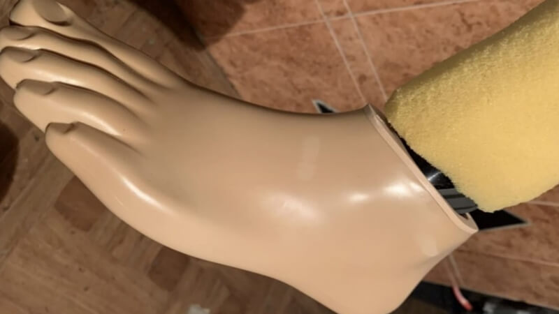 Протез левой ноги