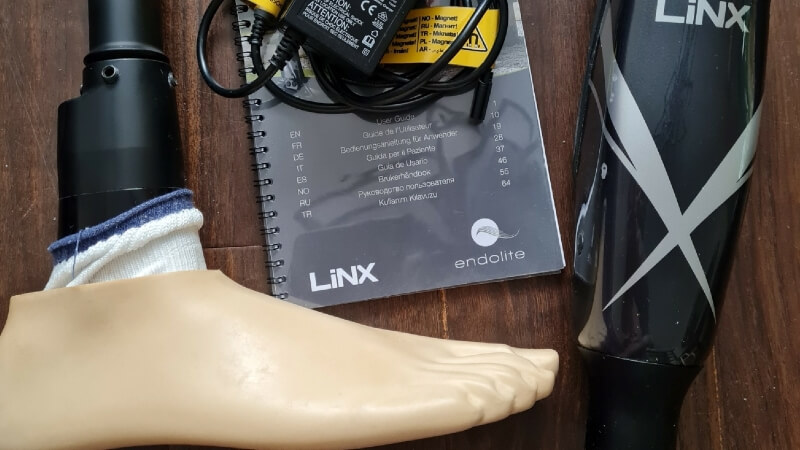 Протез бедра правый