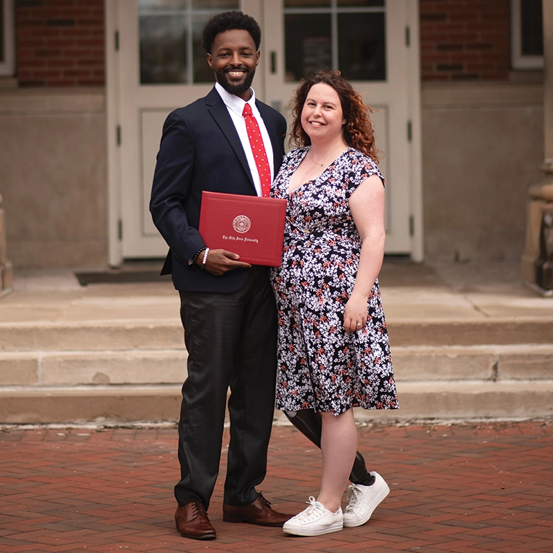 Адриенн Дэмисис