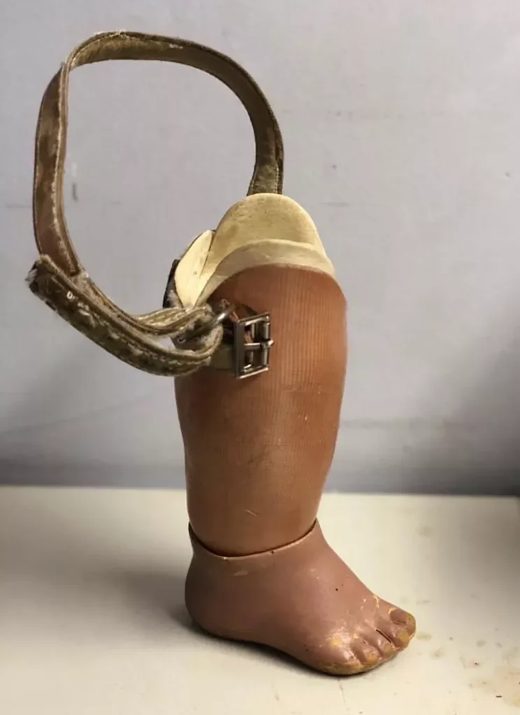 Первый протез