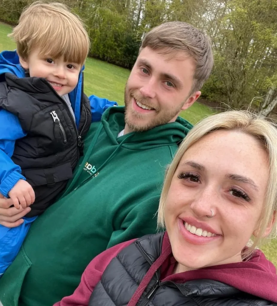 Шантель поддерживала ее семья, включая партнера Джека и сына Гарри