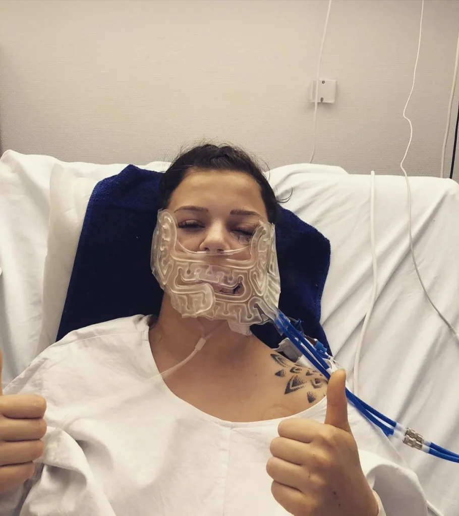 Энджи Бербюэр в больнице