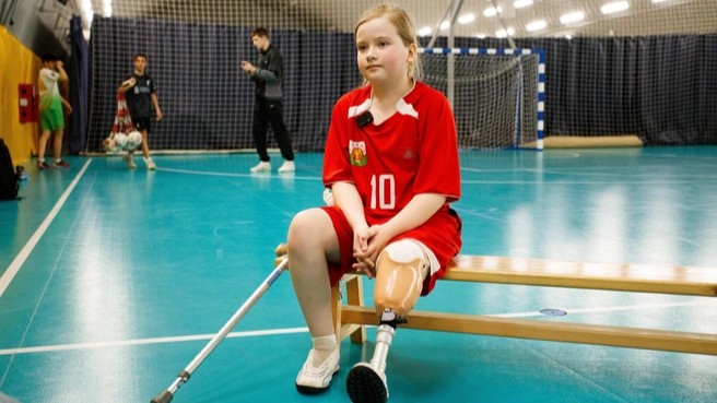 Лера Киндирова обожает играть в футбол 